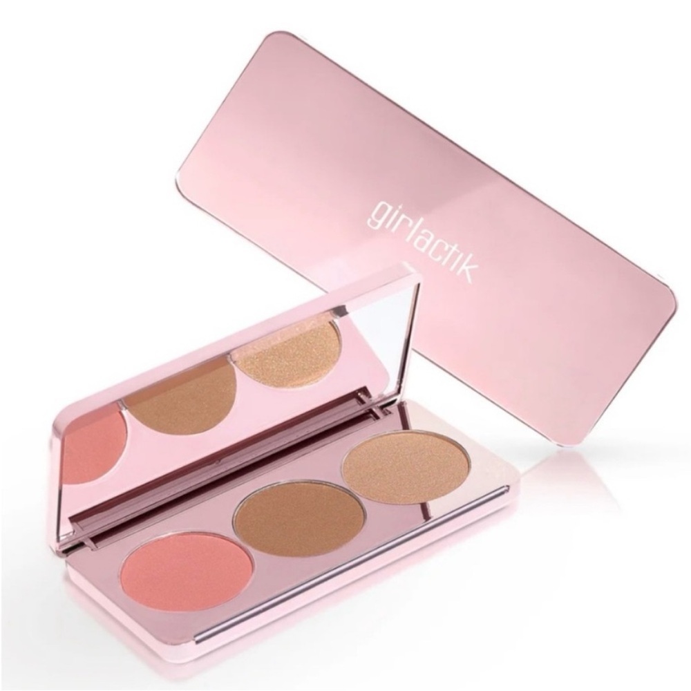 Girlactik Blush Palette Blush Me and Glow in Light NIB